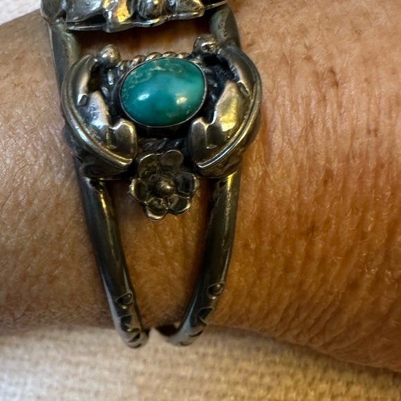 Beautiful Vintage Native American Cuff Bracelet Sonoran Turquoise Maker’s Mark - Picture 4 of 16